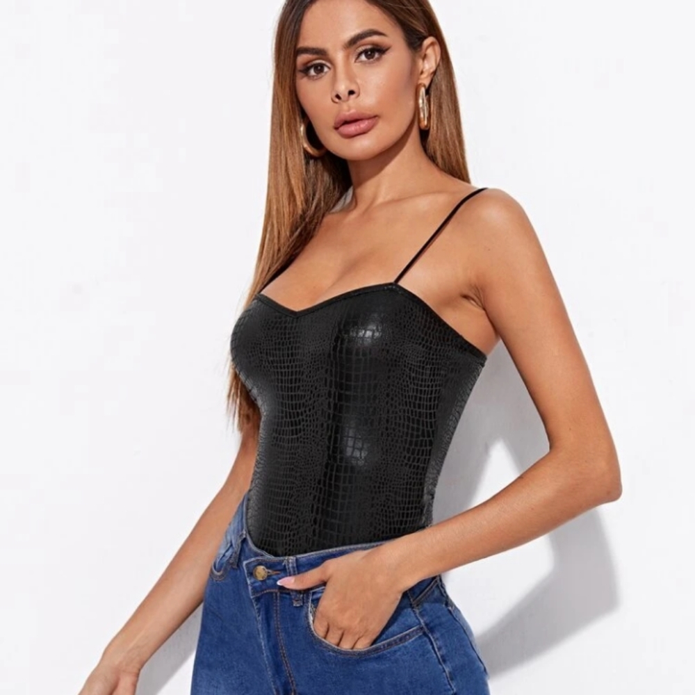 Top - Picture 2 of 4